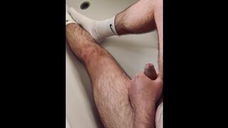 Wank in bathtub and Meaty Spunk