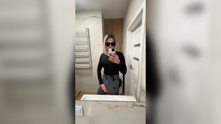 Charming bitch masturbate