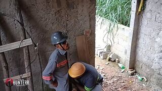 Electrician says he enjoys to eat booty just to put it in his assistant's rear-end